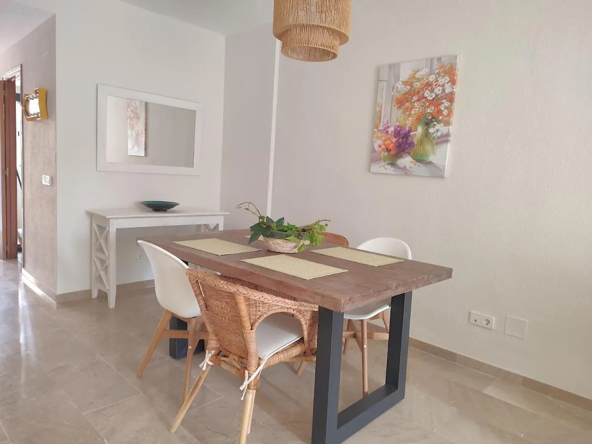 公寓 Apartamento Con Piscina 卡萨雷斯 西班牙