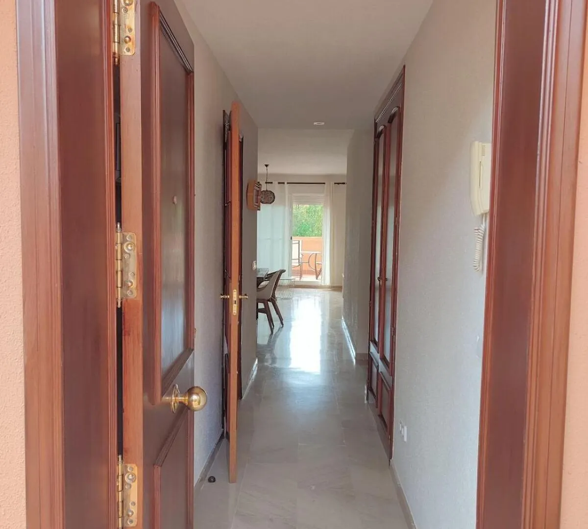 Apartamento Con Piscina 卡萨雷斯